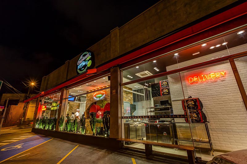 A primeira pizzaria com drive thru em Jundiaí. Galera essa é a @bellac